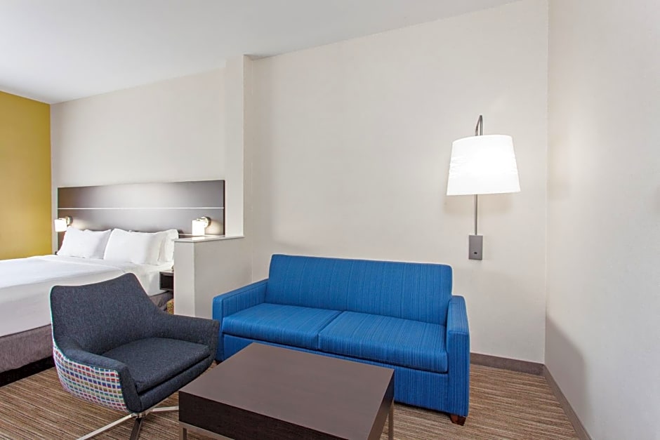 Holiday Inn Express & Suites Oakland - Airport by IHG