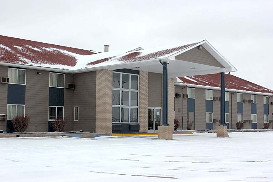 Alliance Hotel & Suites, a Howard Johnson by Wyndham