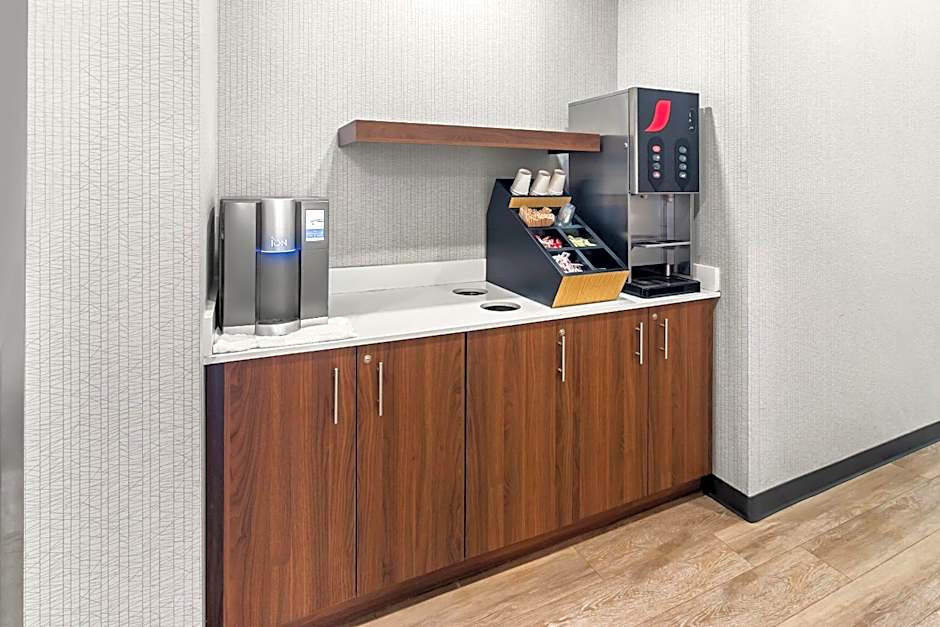 Park Inn by Radisson, Kelowna