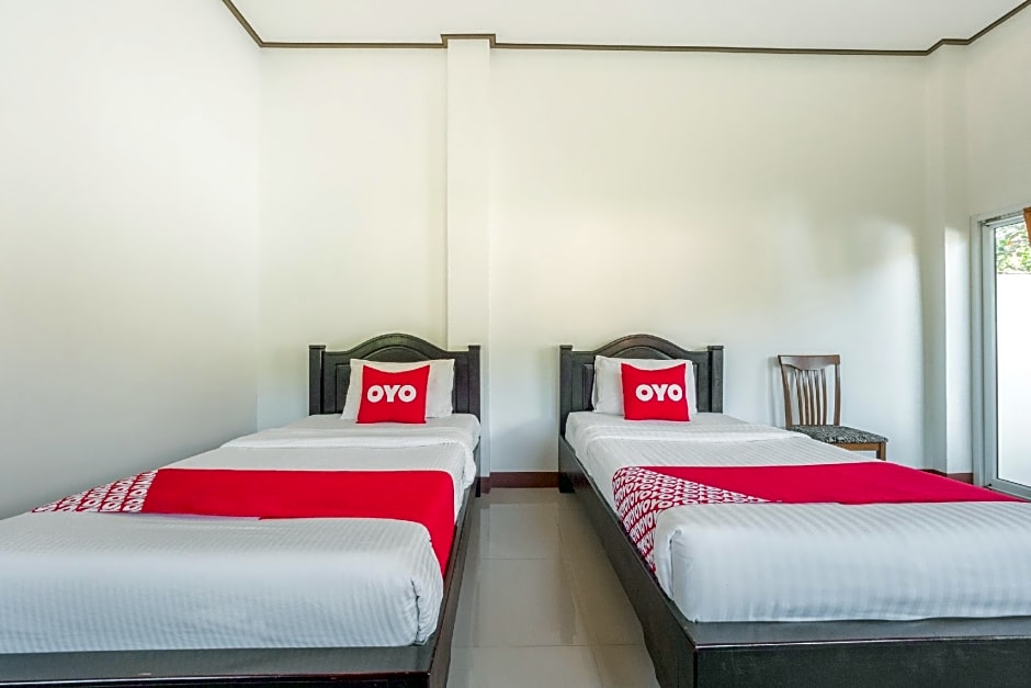 OYO 918 Kachapol Hotel