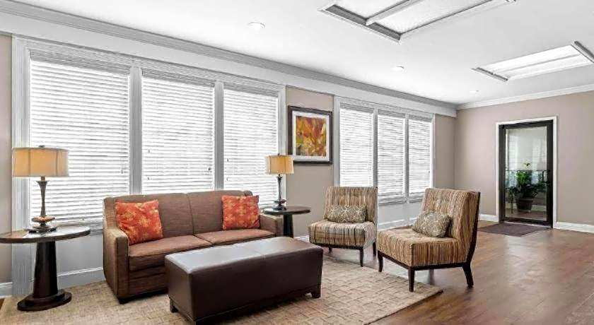 Best Western Forest Inn