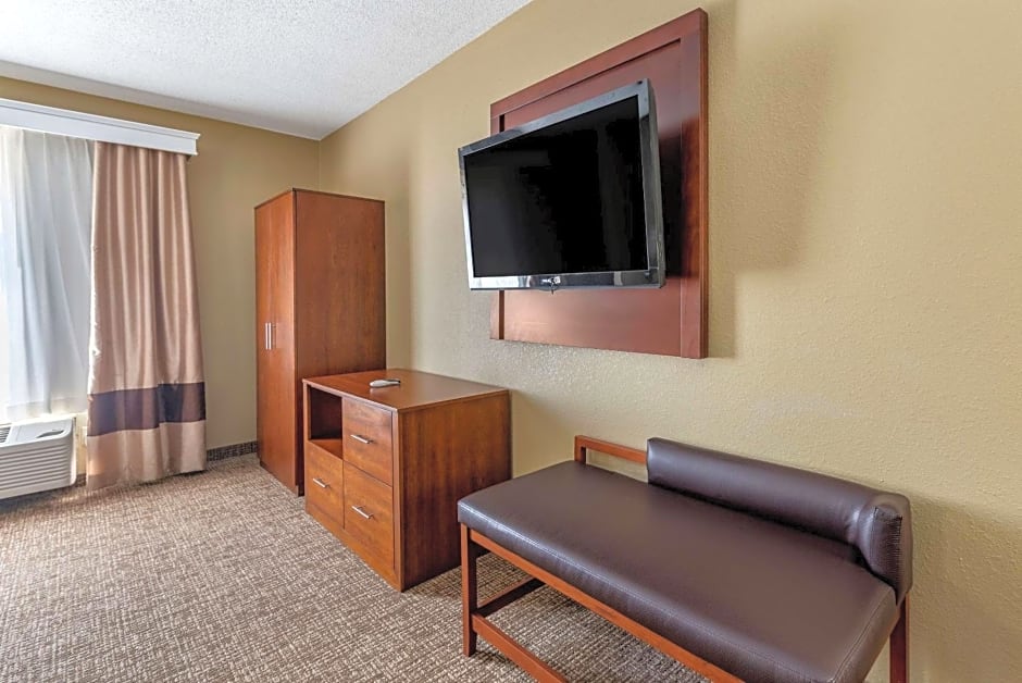 Comfort Inn & Suites El Dorado