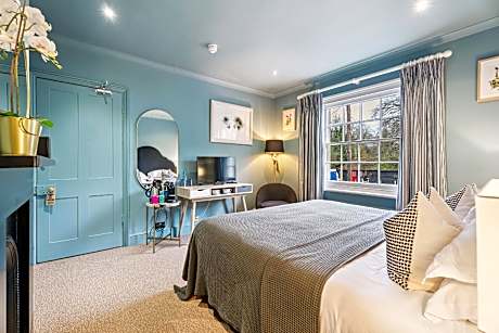 Premium-King-Ensuite-Countryside view-4