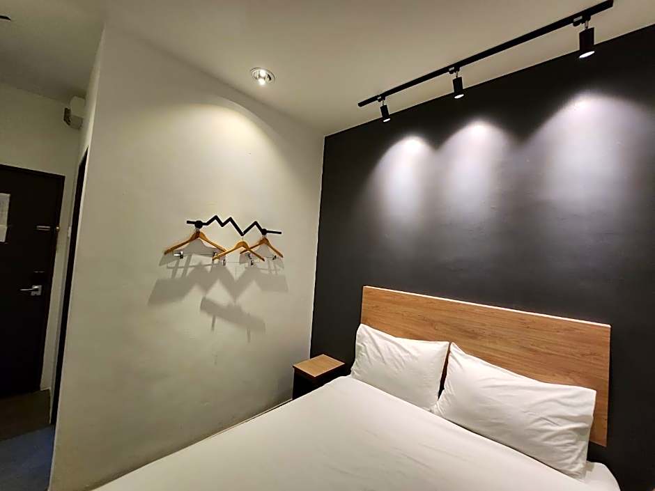 Photo 1 of 18 of Standard 2 Beds