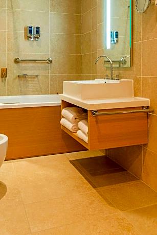 Classic Room, 1 King Bed, Non Smoking