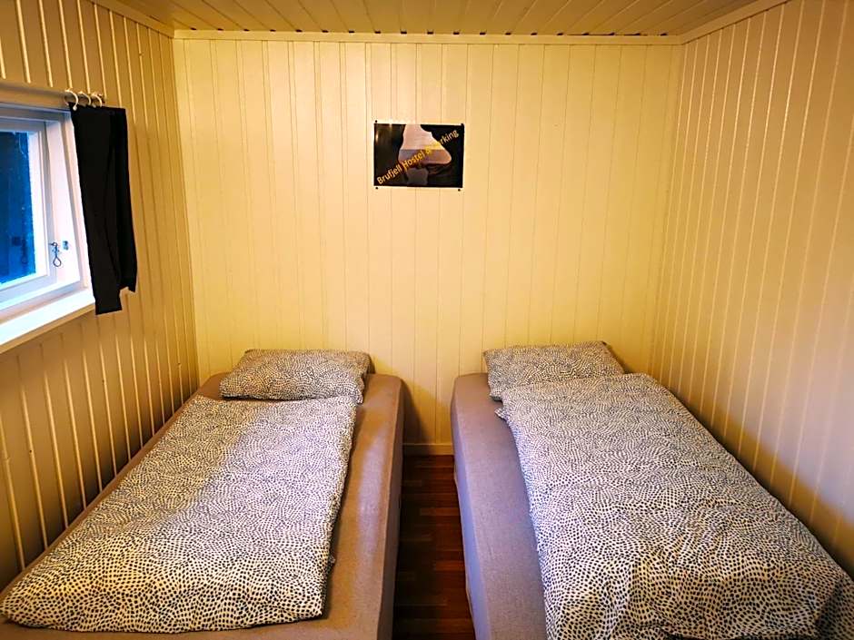 Brufjell Hostel & Parking