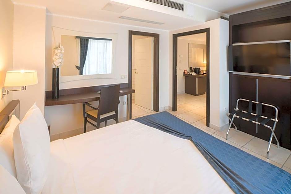 Best Western Plus Grand Hotel Victor Hugo