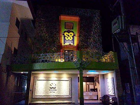 S 8 Suardana Hotel