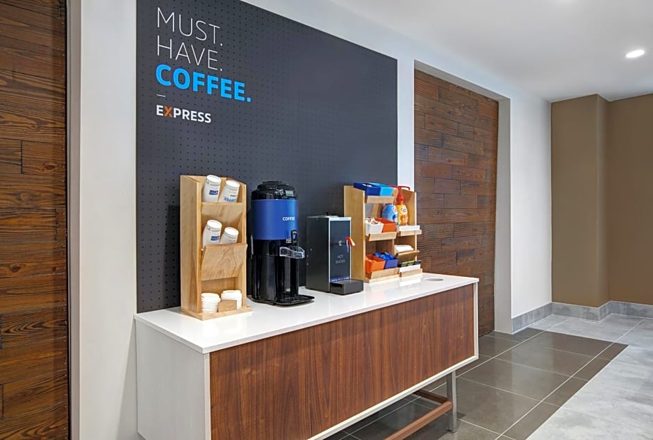 Holiday Inn Express Milwaukee Downtown By IHG