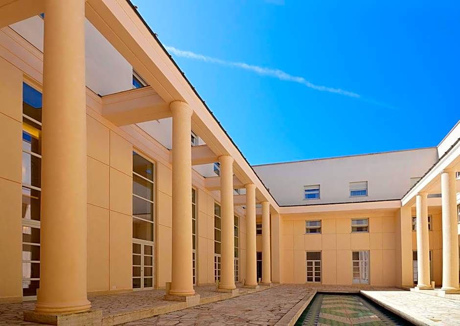 Palazzo Esedra