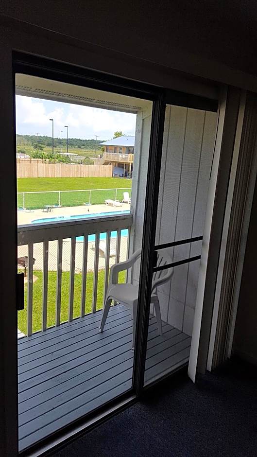 Rodeway Inn at Somers Cove Marina