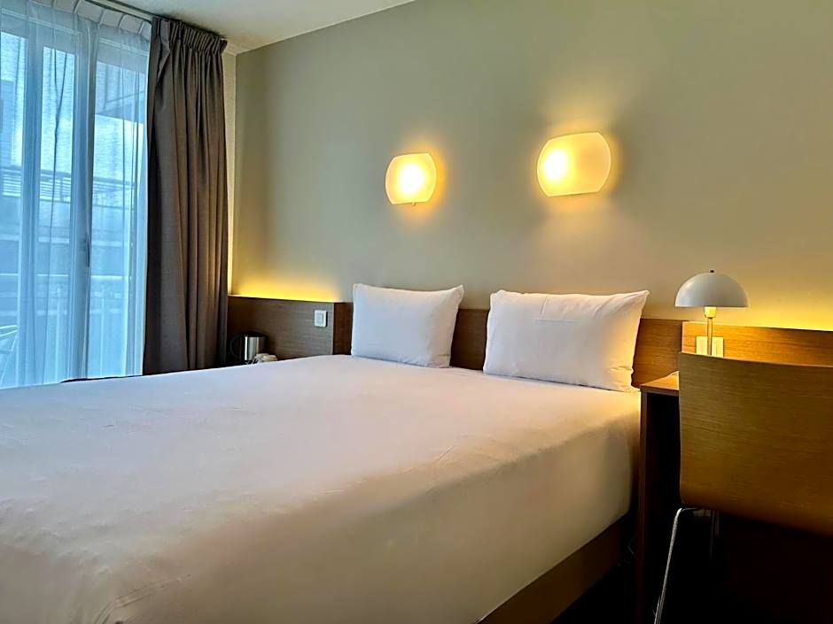 CAMPANILE PARIS 12 - Bercy Village