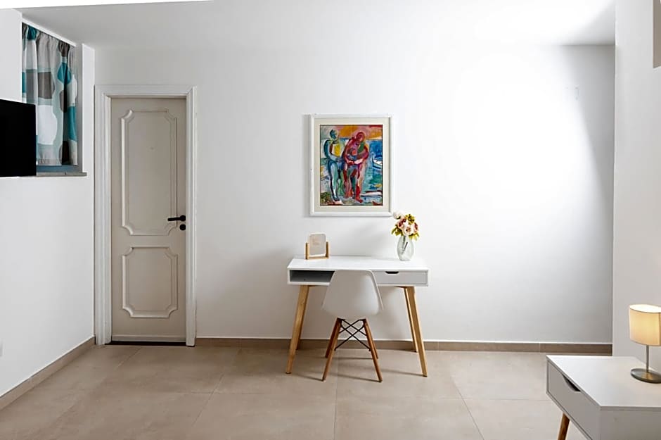 Gioia 13 Rooms & Apartments