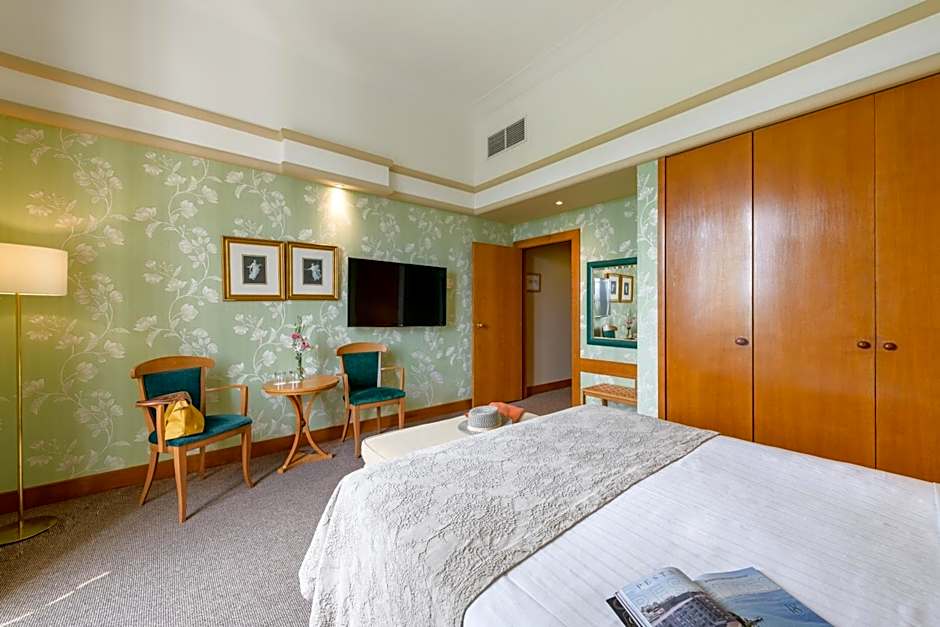 POUSADAS DE PORTUGAL MONUMNENT & HISTORIC HOTELS