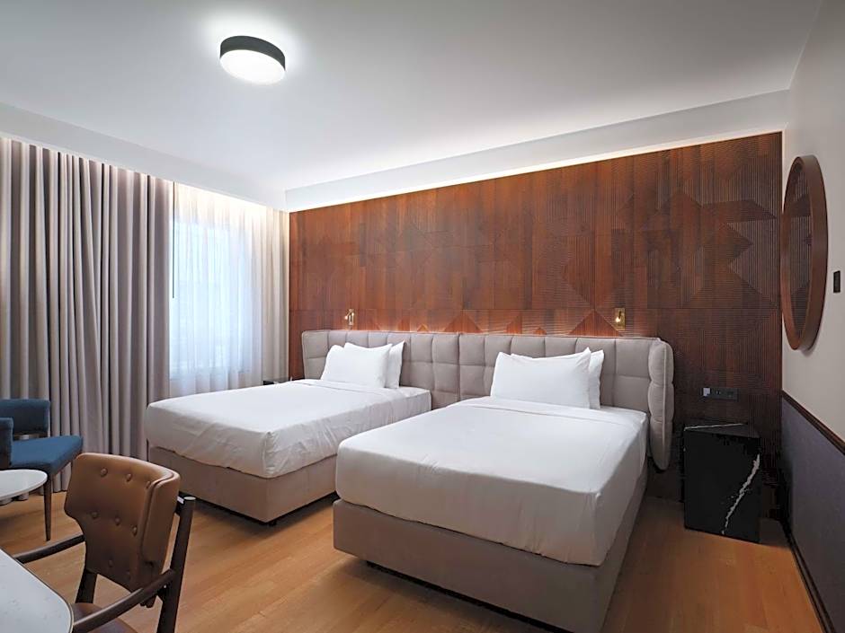 Iceland Parliament Hotel, Curio Collection by Hilton