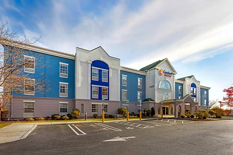 Comfort Suites East Brunswick - South River