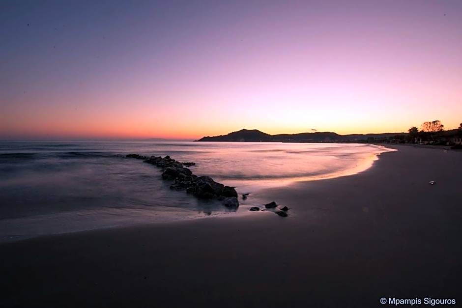 Tsolakis Studios & Apartments