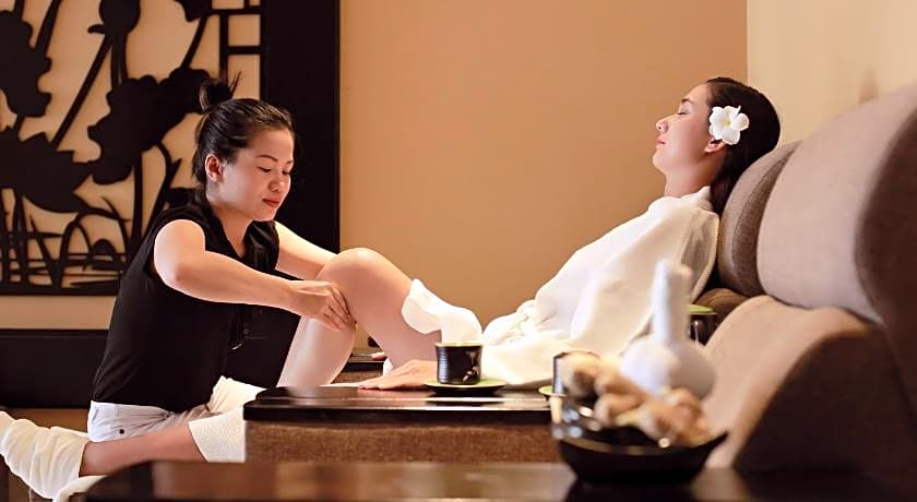 Royal Riverside Hoi An Hotel