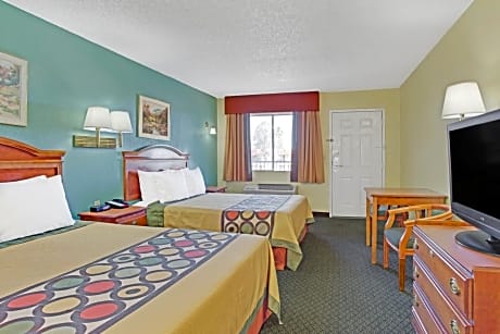 Queen Room with Two Queen Beds - Non-Smoking
