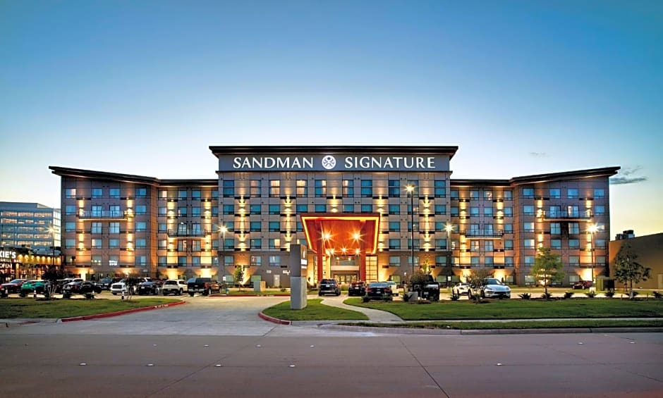 Sandman Signature Plano-Frisco Hotel