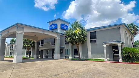 Capital O Fairway Inn - Baytown La Porte TX