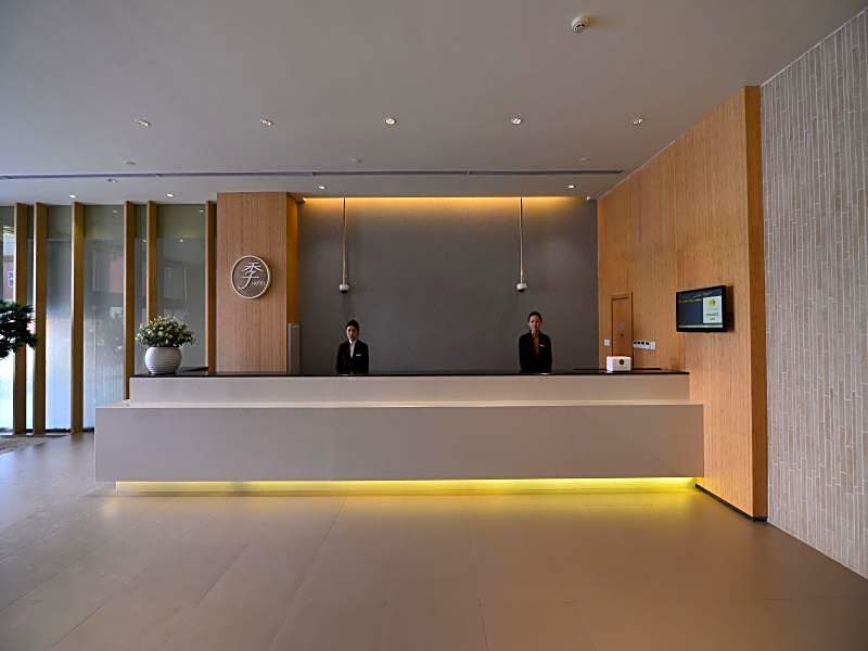 Ji Hotel Shanghai Jiading Qinghe Road