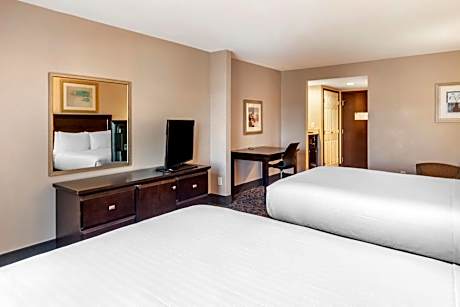 Queen Room with Two Queen Beds - Disability Access - Non Smoking