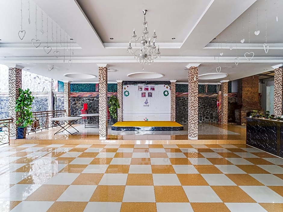 Capital O 540 Esther Hotel