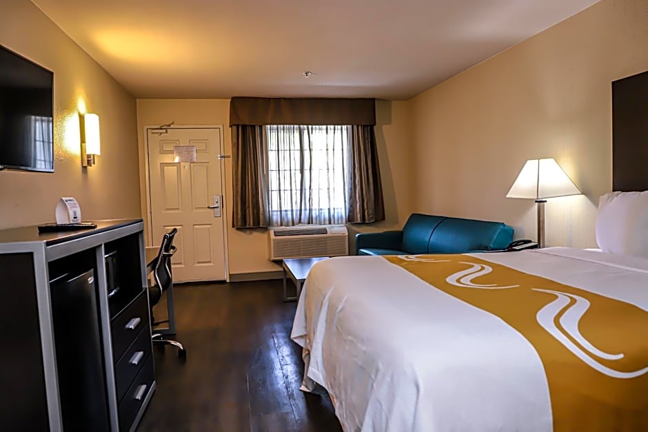 Quality Inn & Suites Camarillo-Oxnard