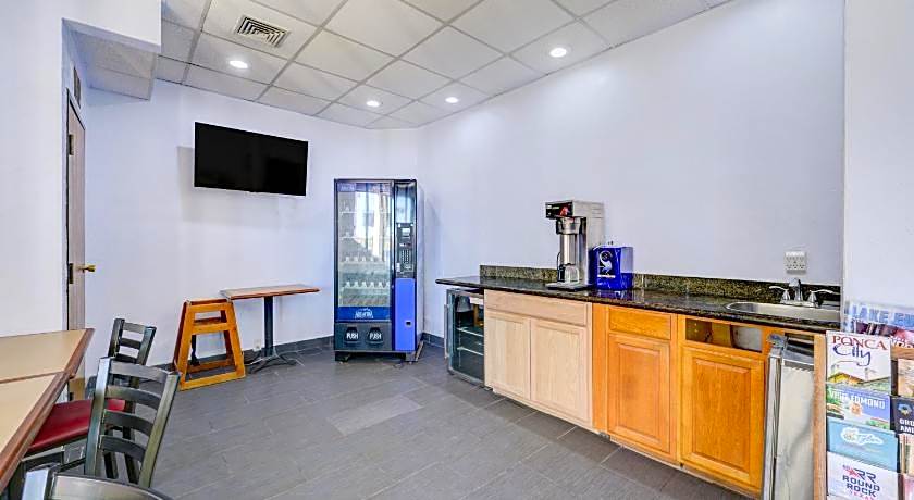 Capital O Travelers Inn Lawton Fort Sill