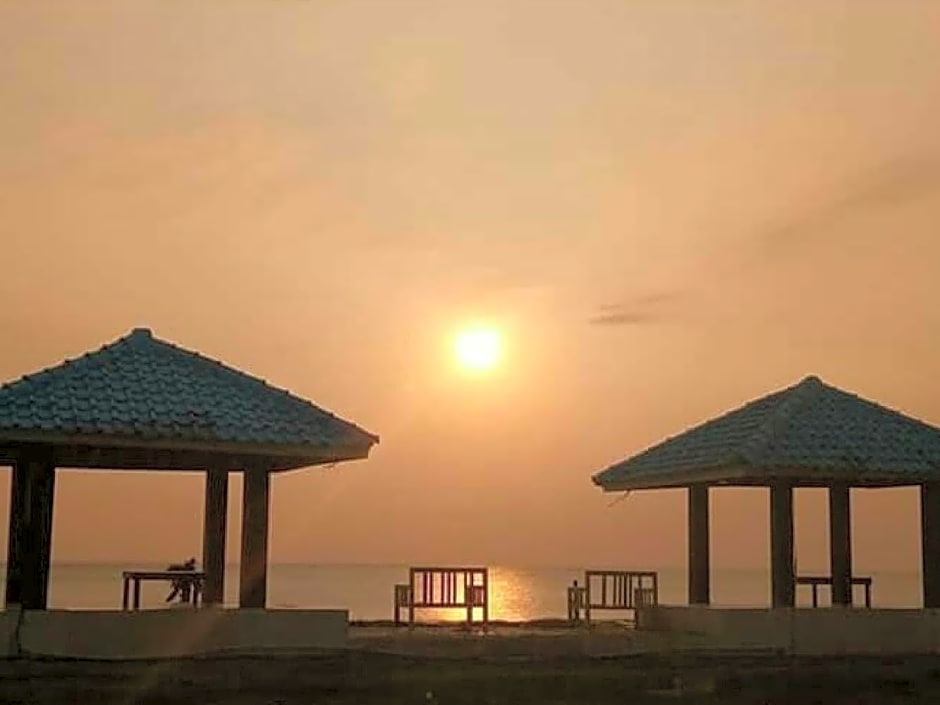 penginapan karanglaut santolo