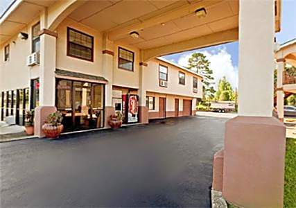 Apple Tree Inn