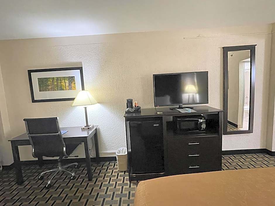 Quality Inn & Suites Cincinnati Downtown