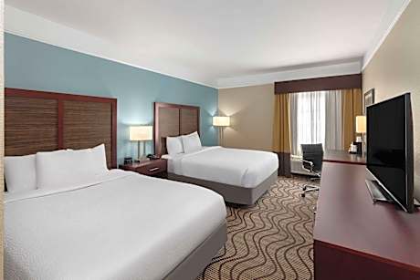 Deluxe Queen Room with Two Queen Beds