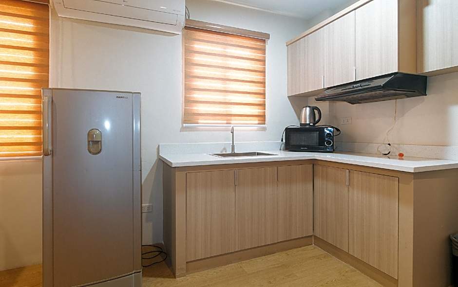 Elyseah Condotel by RedDoorz