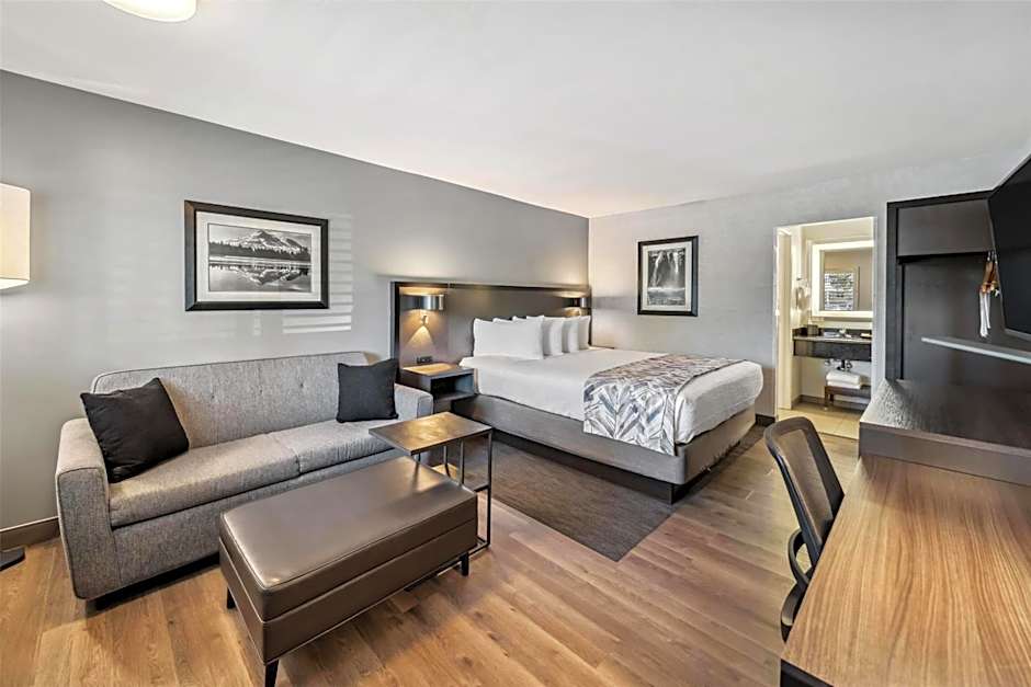 Best Western Plus Hilltop Inn