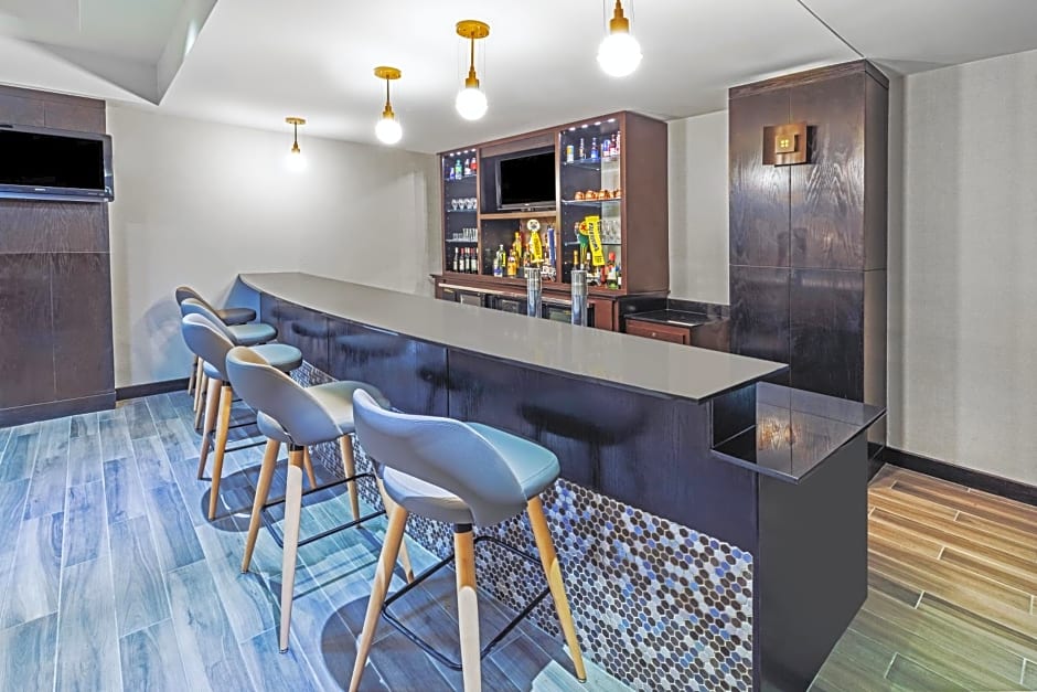 Holiday Inn & Suites Stillwater-University West By IHG