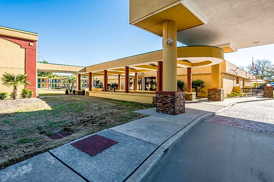 Clarion Inn Columbia Airport