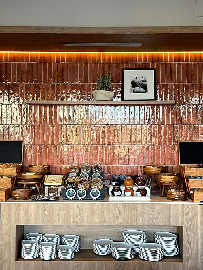 Molum Hotel & Residences