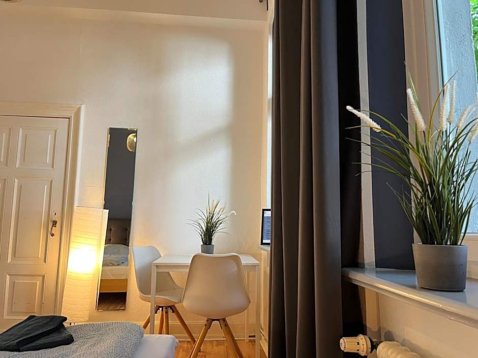 Blue Doors Hostel Altstadt