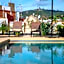 Pol & Grace Hotel