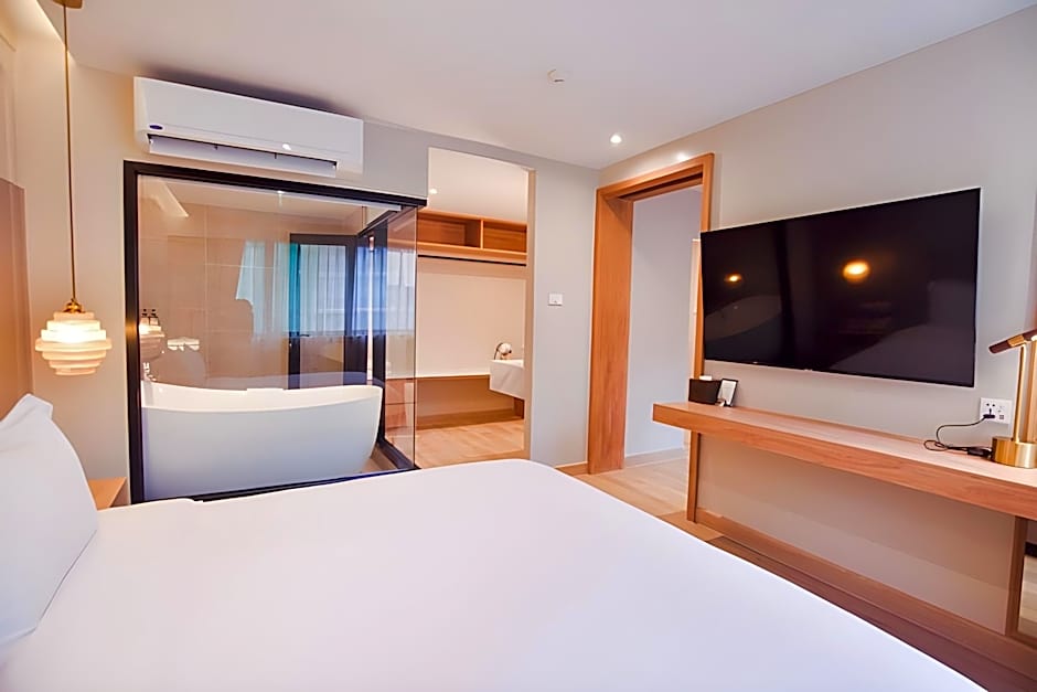 Thee Bangkok Hotel by TH District