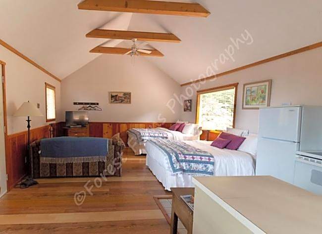 The Surf Lodge and Pub