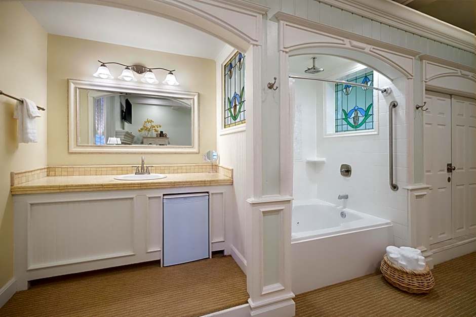 Best Western Grandma's Feather Bed