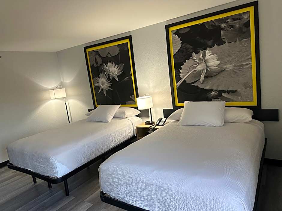 Super 8 by Wyndham Alexandria LA