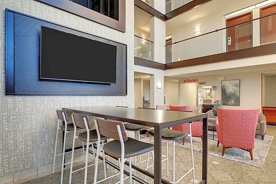 DRURY INN & SUITES CHARLOTTE UNIVERSITY PLACE