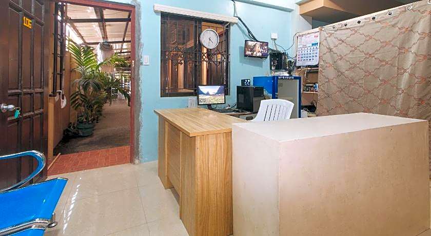 CM Apartelle Iloilo International Airport by RedDoorz