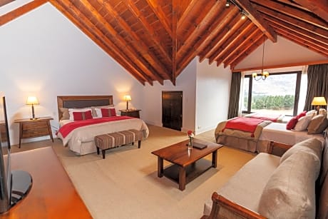 Premium Quadruple Room