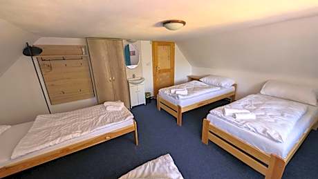 Economy Quadruple Room with Shared Bathroom