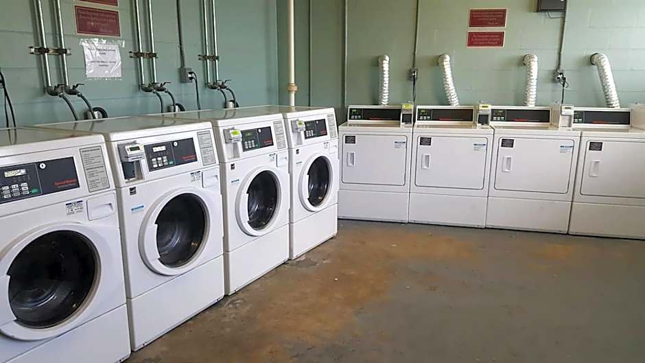 3rd Floor Balcony Beach View Studio Condo in the Beach Club